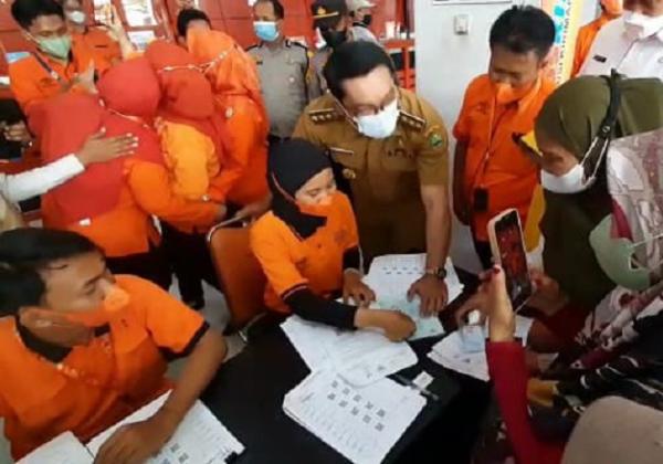 Ridwan Kamil Pantau Pembagian BLT di Bekasi, 20 persen Warga Jawa Barat Sudah Menerima