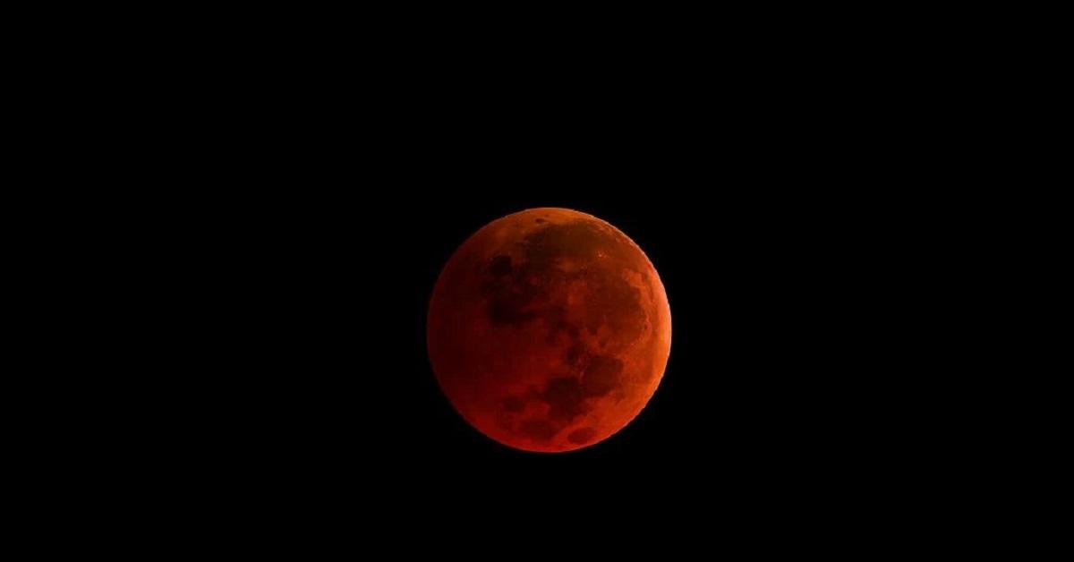 Cara Shalat Sunnah Gerhana Bulan 29 Oktober 2023 Beserta Niatnya