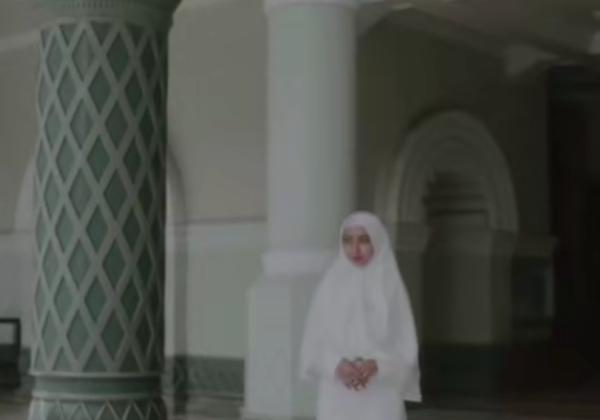 Viral: Non Muslim Sekolah di Yayasan Islam, Lulus Langsung Jadi Mualaf