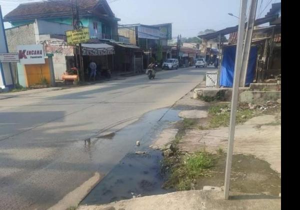 Air Comberan Kerap Meluap, Drainase Mampet di Tigaraksa Tangerang Dikeluhkan Warga
