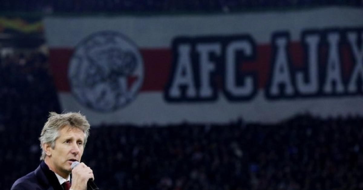 Edwin Van Der Sar Alami Pendarahan Otak