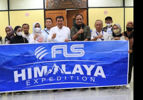Pria Asal Kabupaten Tangerang Bakal Mainkan Tiga Alat Musik Tradisional di Puncak Everest
