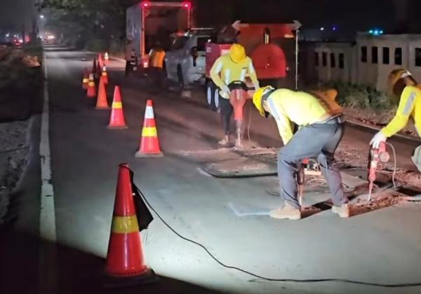 Kecewa dengan Respons Kepala Daerah, Ronald Sinaga 'Bro Ron' Pilih Perbaiki Sendiri Jalanan Kalimalang Bekasi