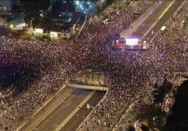 Ribuan Warga Israel Turun Jalan Desak Netanyahu Mundur