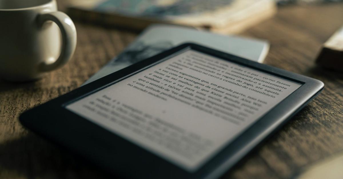 Daftar Aplikasi Baca Novel Dapat Uang, Pasti Langsung Cair ke DANA!