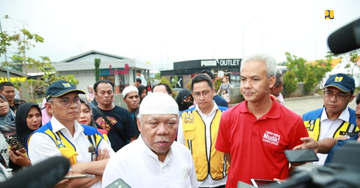 Tinjau Layanan Mudik Bareng Ganjar, Menteri Basuki Pastikan Berikan Layanan Terbaik