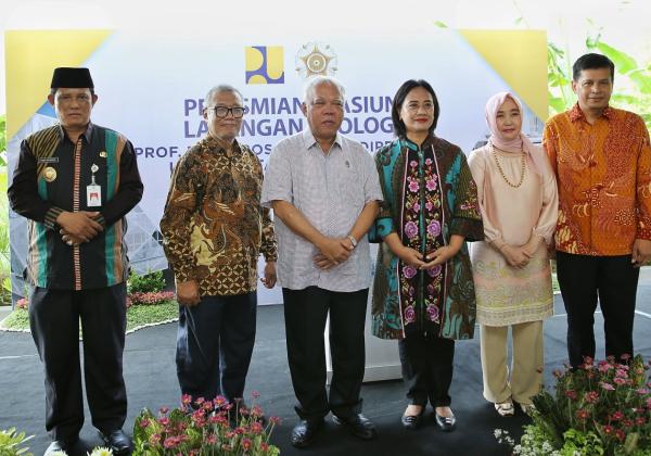 Menteri Basuki Resmikan Stasiun Lapangan Geologi Prof R. Soeroso Notohadiprawiro UGM Yogyakarta