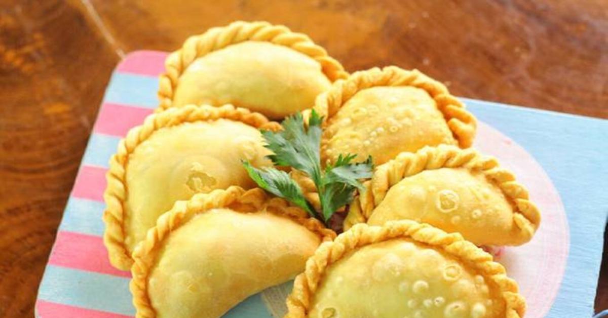 Cara Bikin Pastel Isi Daging Ayam, di Jamin Renyah, Gurih dan Lezat