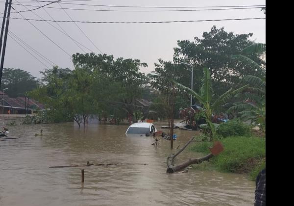 Banjir Bandang Kota Semarang Akibat Tanggul Jebol, 50 Keluarga Dievakuasi