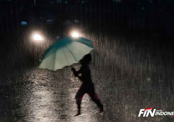  Prakiraan Cuaca Hari Ini, Sejumlah Kota Besar di Indonesia Diguyur Hujan