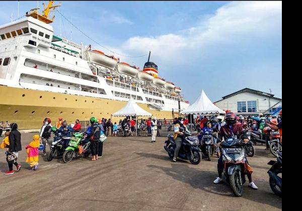 Kronologi Kebakaran Kapal Fery KMP Royce 1 di Pelabuhan Merak Banten