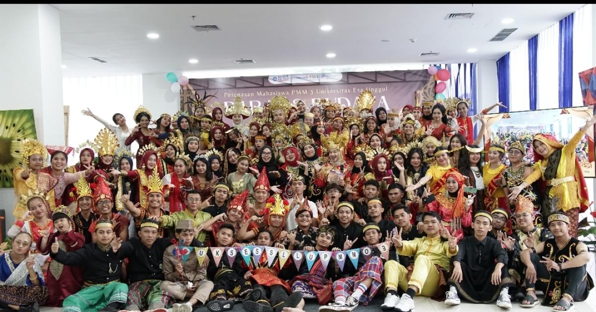 Pelepasan Mahasiswa PMM 3 Bertukar Sementara, Bermakna Selamanya di Universitas Esa Unggul Kampus Tangerang