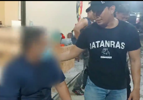  Viral Video Detik-detik Penangkapan Pasutri Dalang Pemerasan di Michat, Pelaku Ngaku jadi Polisi