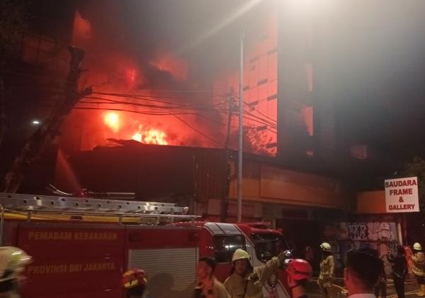 Penyebab Kebakaran Toko Bingkai di Mampang Prapatan Tunggu Hasil Tim Puslabfor