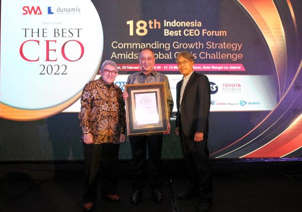 Dirut BNI Raih Penghargaan The Best CEO with Distinction 2022