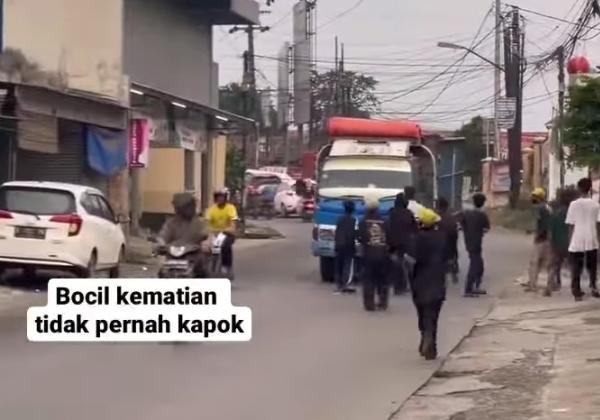 Viral Bocil Cegat Truk di Samping Kantor Polisi Tangerang, Netizen Geram!