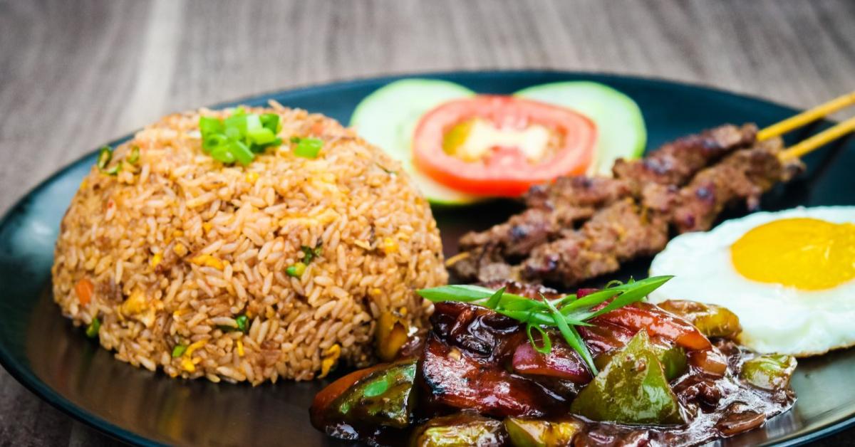 Makanan khas Indonesia Terkenal hingga Mancanegara, Nomor 1 Legend Banget