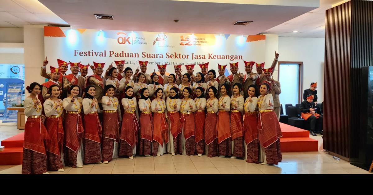 Raih Juara Tertinggi, BRILiaN Choir Tampil Memukau di Festival Paduan Suara Sektor Jasa Keuangan 2023