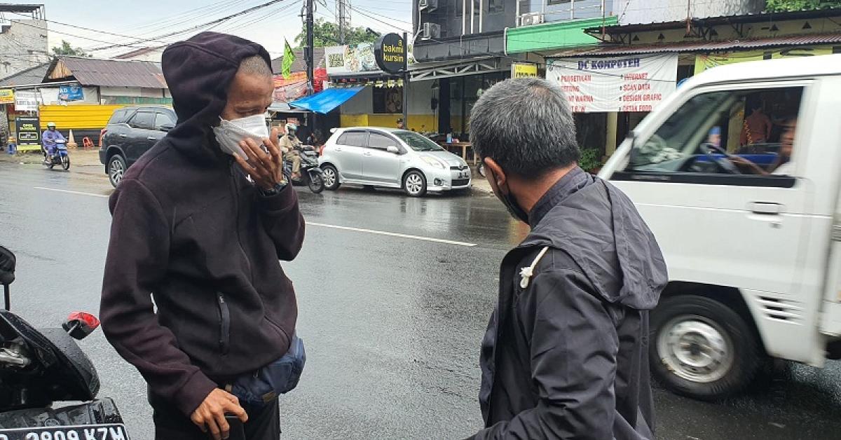 Ketua RT Tegur Baik-baik, Pengendara Mobil Parkir Sembarangan Malah Nyolot: Saya Keluarga Besar Polisi!