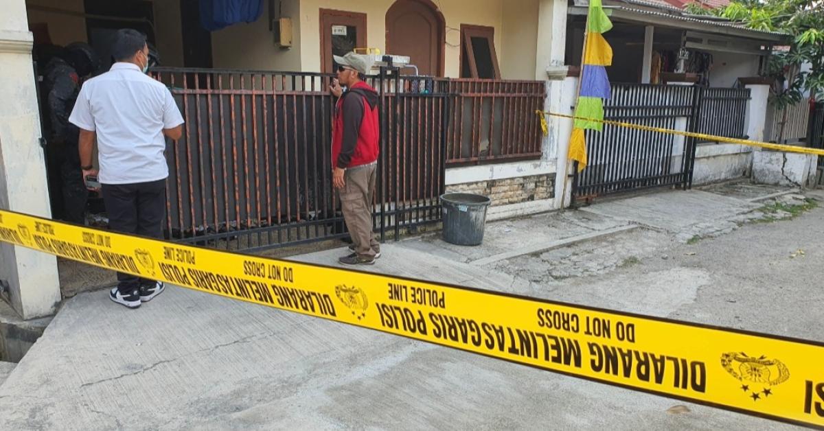 Saksi Ungkap, Keluarga Teroris Bekasi Sedang Ada Dirumah Saat Densus 88 Lakukan Penggeledahan