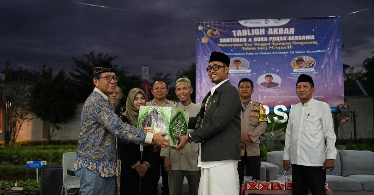 Universitas Esa Unggul Tangerang Gelar Tabligh Akbar Ramadhan