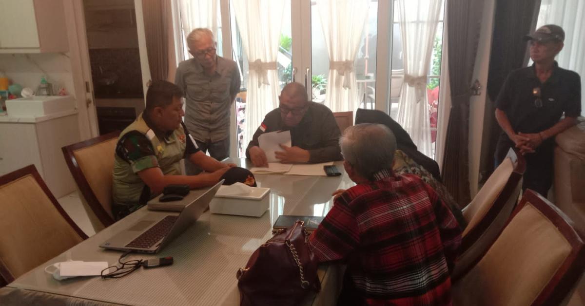 Penyidik Kejagung Geledah Kantor Notaris dan Rumah Mewah di Karawang Terkait Korupsi Dana TWP AD 