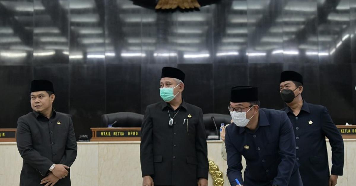 Gubernur Ridwan Kamil Tandatangani Perubahan KUA dan PPAS Anggaran 2022
