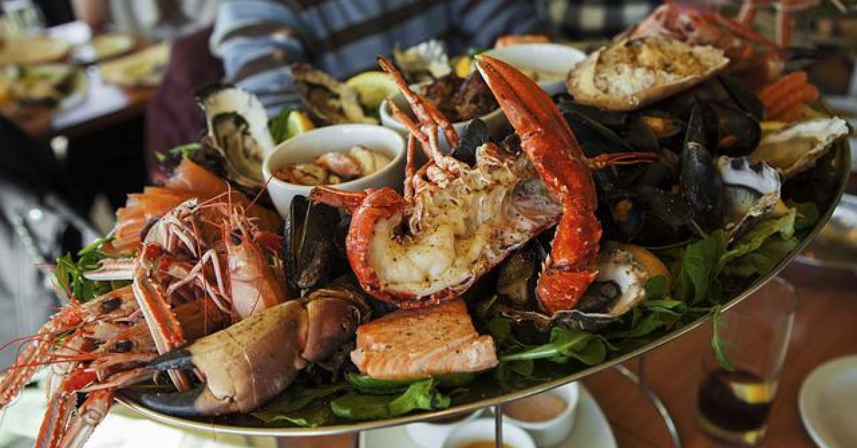 Seafood Itu Tinggi Kolesterol, Gini Cara Mengolahnya Biar Gak Masalah dengan Jantung