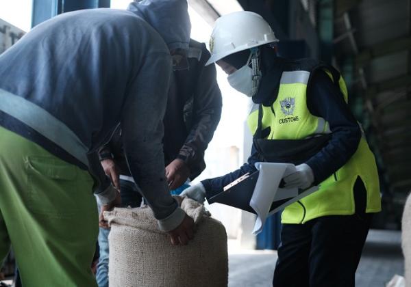 Dorong Laju Industri Dalam Negeri, Berikut Fasilitas yang Diberikan Bea Cukai
