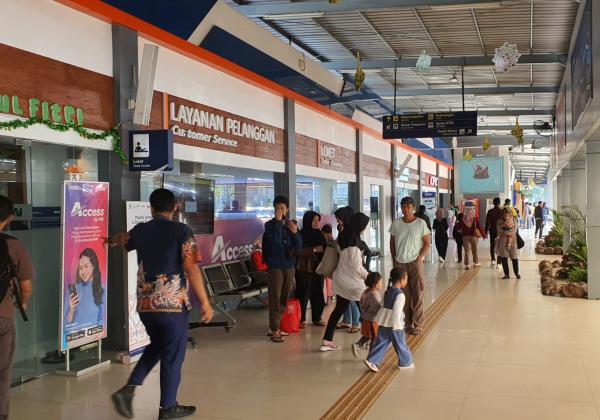 Pemudik Padati Stasiun Pasar Turi Surabaya, Diprediksi Jadi Puncak Arus Balik Lebaran 2024