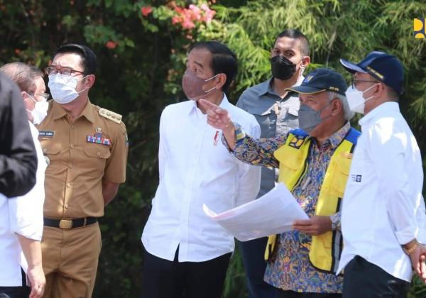 Menteri Basuki Dampingi Presiden Jokowi Tinjau Pelaksanaan Padat Karya Tunai Bidang Jalan dan Jembatan
