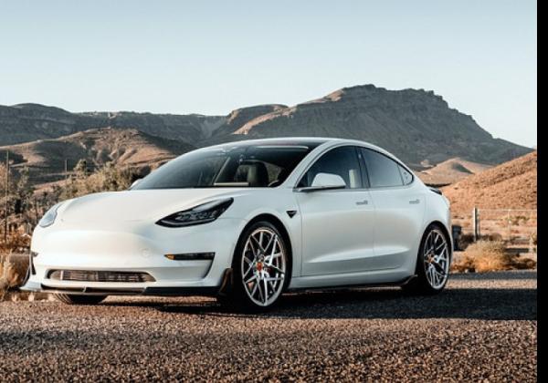 Tesla Jual 1,3 Unit Mobil Listrik di Sepanjang 2022