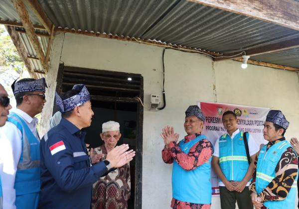 Negara Terus Hadir, Kini 980 Keluarga Pra Sejahtera di Riau Disambung Gratis Listrik PLN