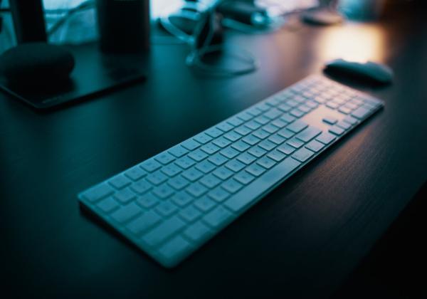 Cara Membuat Pedang di Keyboard: Bisa Manual atau Tinggal Copy and Paste Aja
