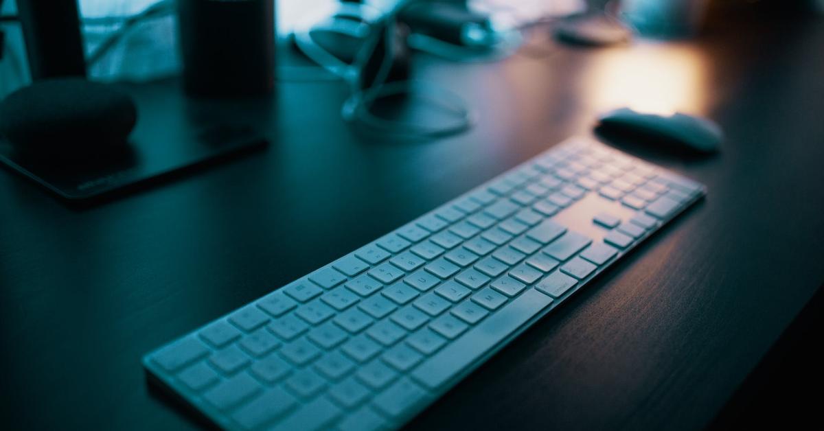 Cara Membuat Pedang di Keyboard: Bisa Manual atau Tinggal Copy and Paste Aja