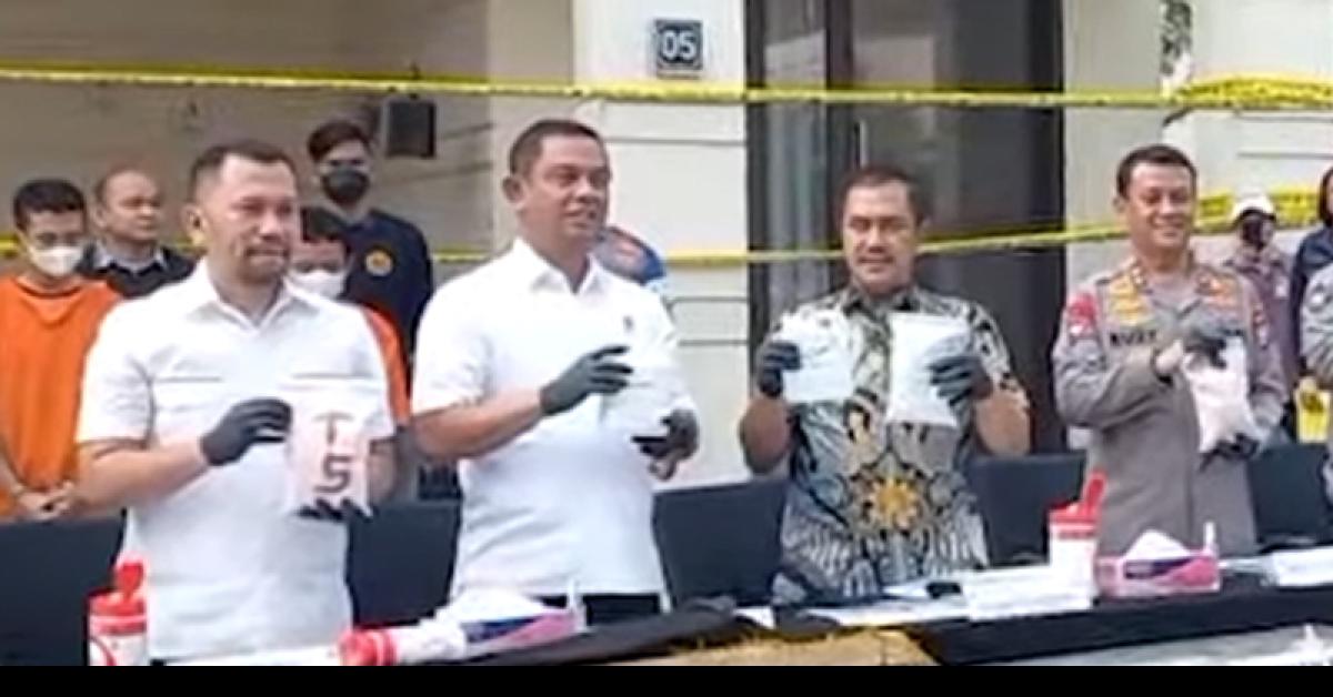 Pabrik Ekstasi Berskala Internasional di Perumbahan Elit Tangerang Digrebek Bareskrim