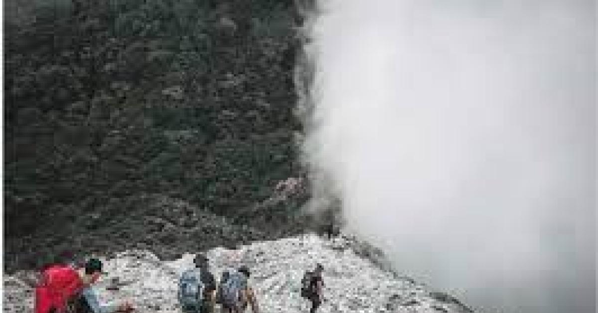 Gunung Patah di Provinsi Bengkulu, Berikan Tantangan Spesial Bagi Para Pendaki, Menorobos Hutan Lebat Sumatera
