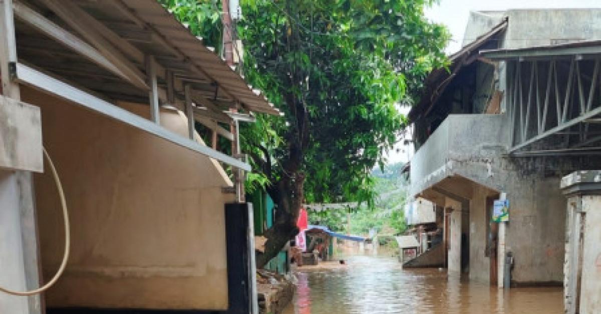 Genangan Air Luapan Kali Ciliwung di Jakarta Timur Surut Menjelang Sore, BPBD Laporkan 24 RT Terdampak