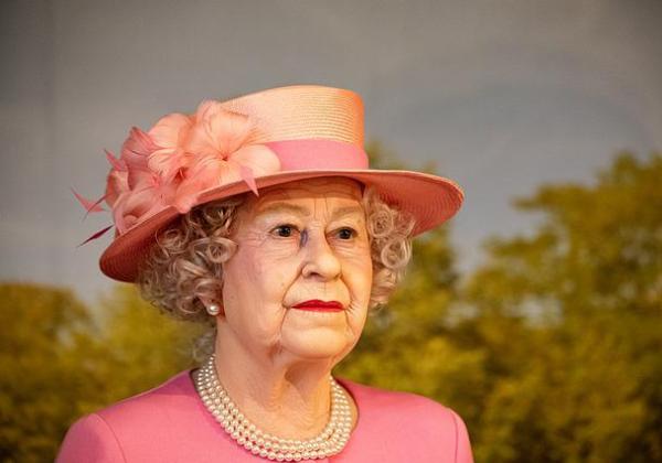 Keluarga Kerajaan Inggris Berkumpul, Kondisi Kesehatan Ratu Elizabeth Mengkhawatirkan