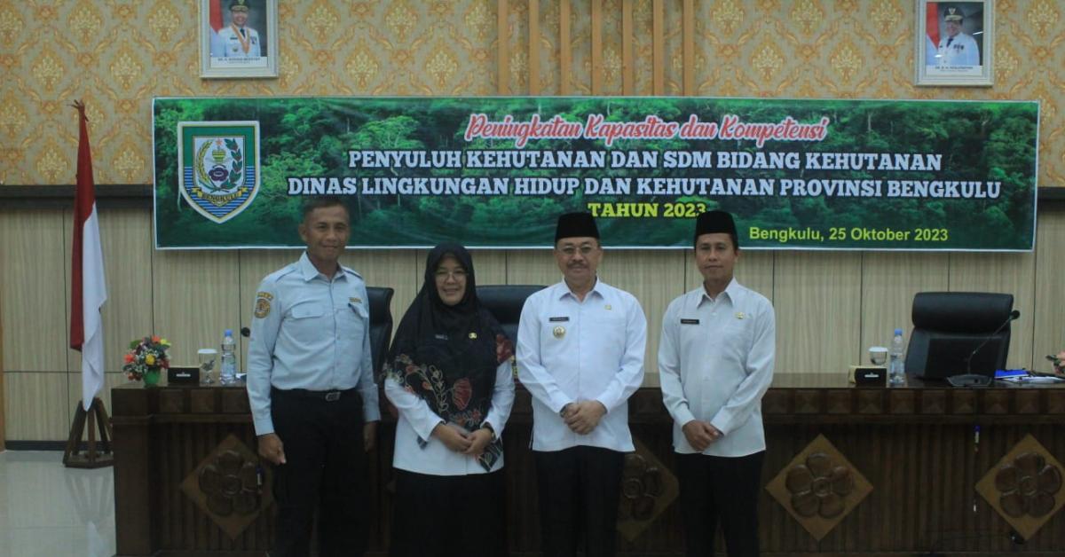 Tingkatkan  Kapasitas dan Kompetensi Penyuluh Kehutanan, Bunda Literasi Hadiri Penutupan HUT SMANSA Seluma ke -37 di  Seluma 