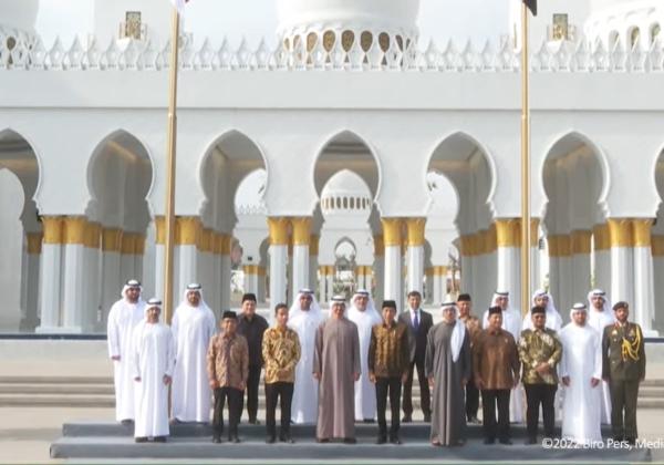 Jokowi dan Presiden MBZ Resmikan Masjid Raya Sheikh Zayed di Solo