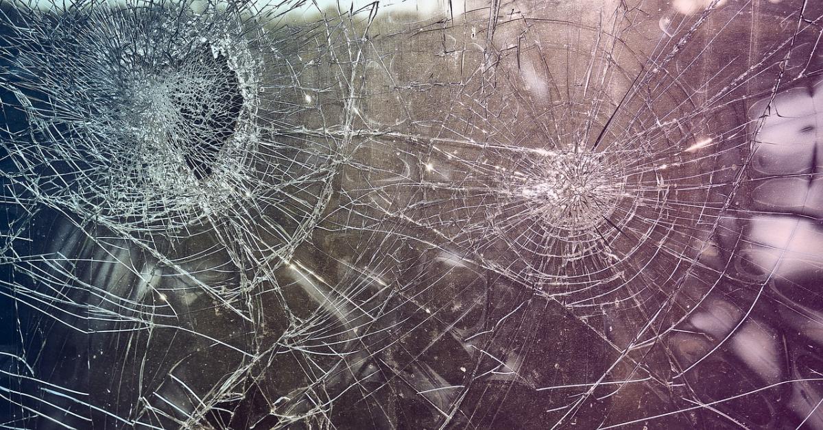 Sering Ditumpangi Supriyani Guru Honorer, Mobil Camat Baito Dilempari OTK, Kaca Pecah