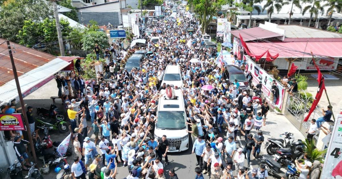 Usai Debat Terakhir, Prabowo Pulang Kampung Disambut Puluhan Ribu Masyarakat Sulawesi Utara