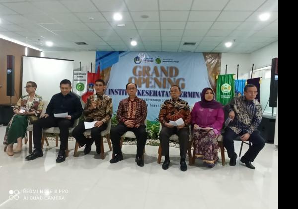 Institut Kesehatan Hermina Mencetak Lulusan yang Unggul dan Berkarekter