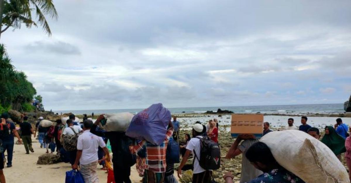 Kampung Warga Muslim Rohingya Diserang Tentara Myanmar, Belasan Tewas