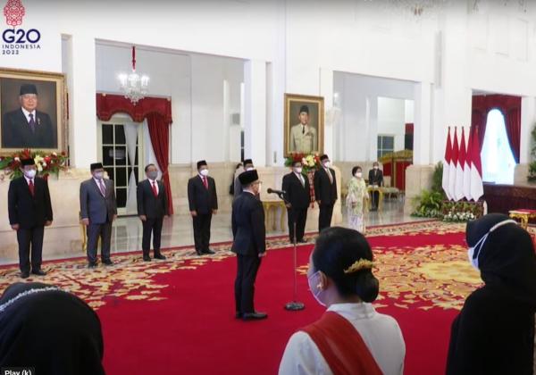 Jokowi Resmi Lantik Azwar Anas Sebagai MenPAN-RB