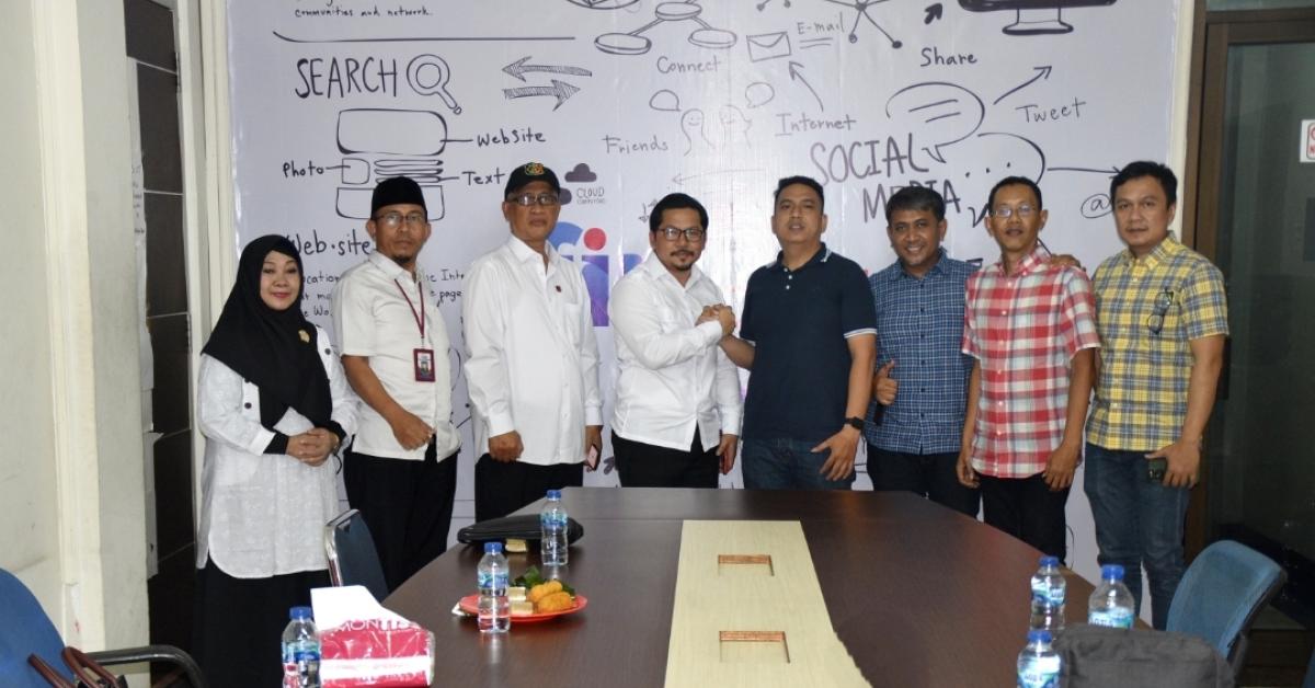 (FOTO) Asproksi dan FIN Jalin Silaturahmi cce0a363eacc0a59abd04ac9f4d01c39.jpg