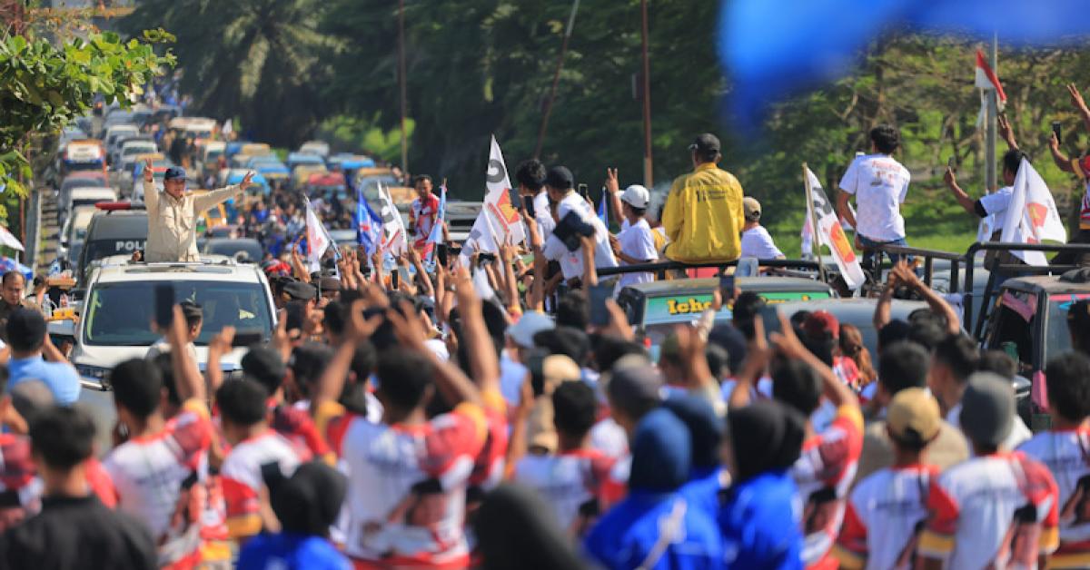 Prabowo Disambut Ribuan Masyarakat Sumatera Utara, Disuguhkan Tarian Reog dan Barongsai