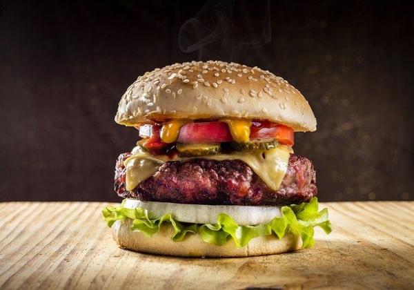 Kata dr. Zaidul Akbar, Kalau Makan Burger Jangan Buang Seladanya