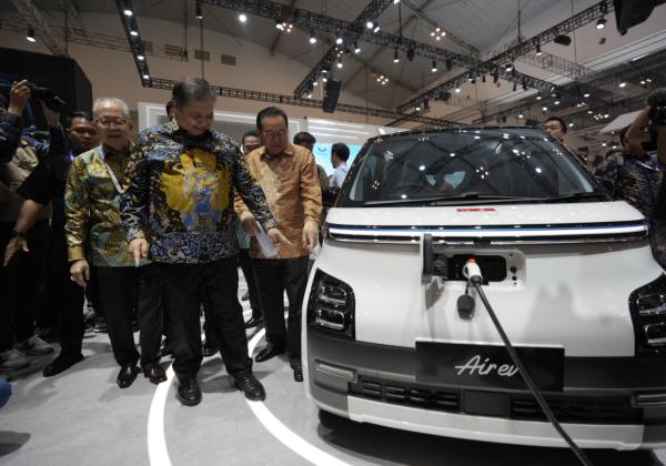 Satu Tahun Wuling Air ev di Indonesia Berhasil Dominasi Pasar Kendaraan Listrik